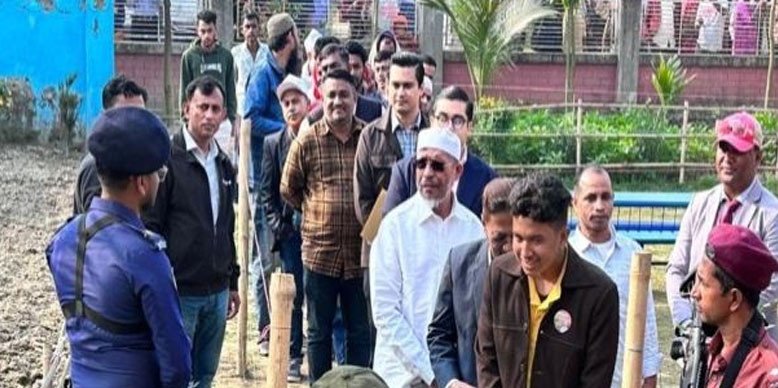 ভোট দিলেন সাবেক স্বরাষ্ট্র প্রতিমন্ত্রী লুৎফুজ্জামান বাবর